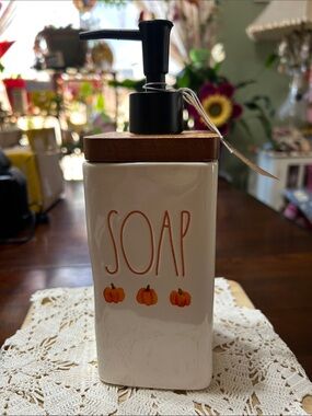 Rae Dunn Ceramic Square Soap Dispenser Wood Top “SOAP” and Pumpkins Decor NWT